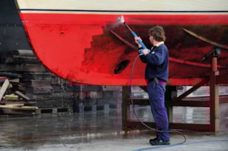 xAntifouling-bij-de-gier-maritiem-1.jpg.pagespeed.ic.EGEqy1XNjD