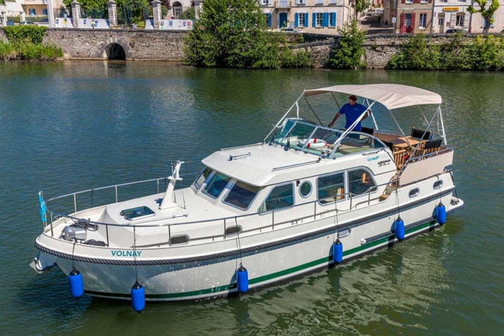 locaboat-linssen-grand-sturdy-349-ac-linssen-plongeant4