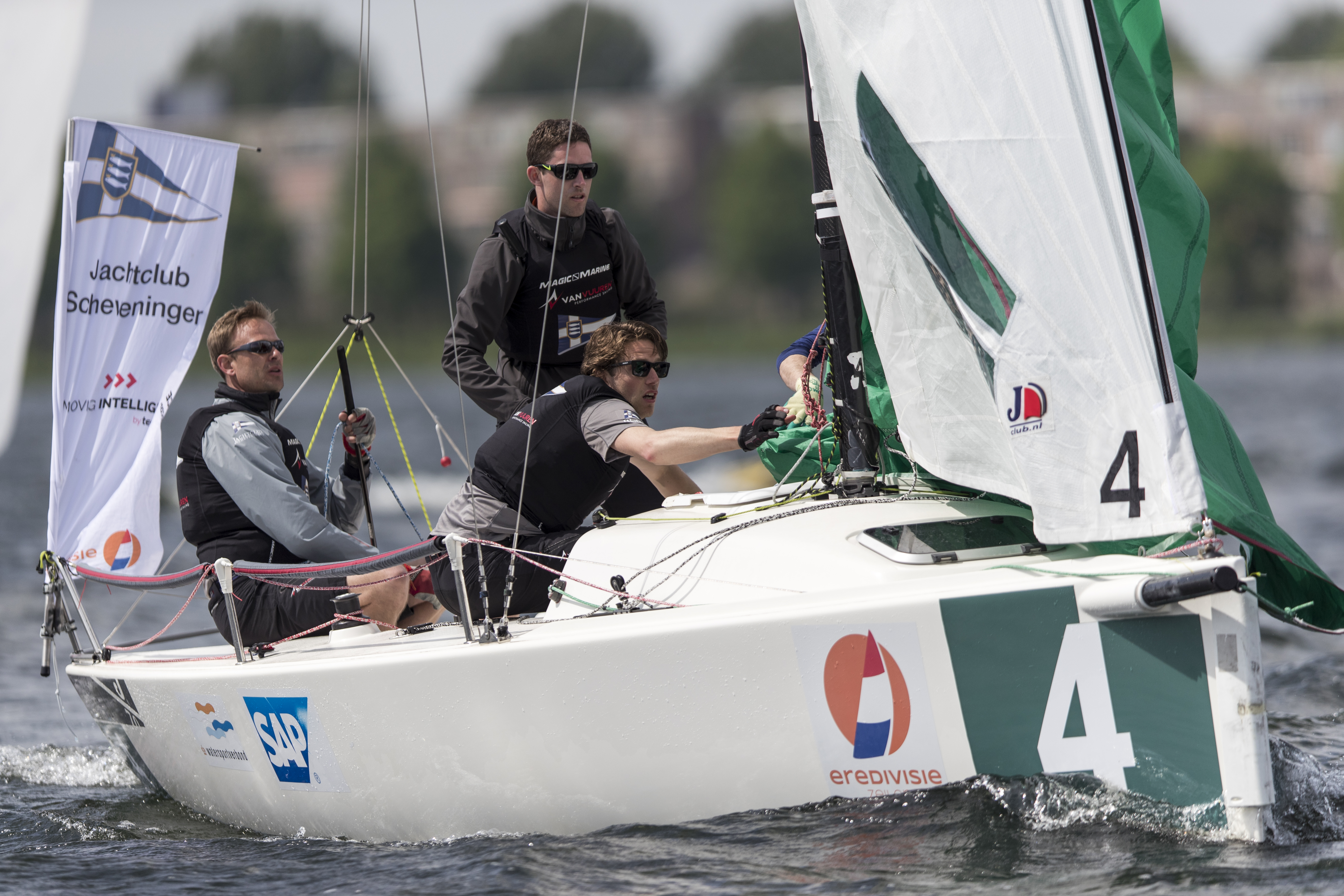 JACHTCLUB SCHEVENINGEN WINT EERSTE SPEELRONDE