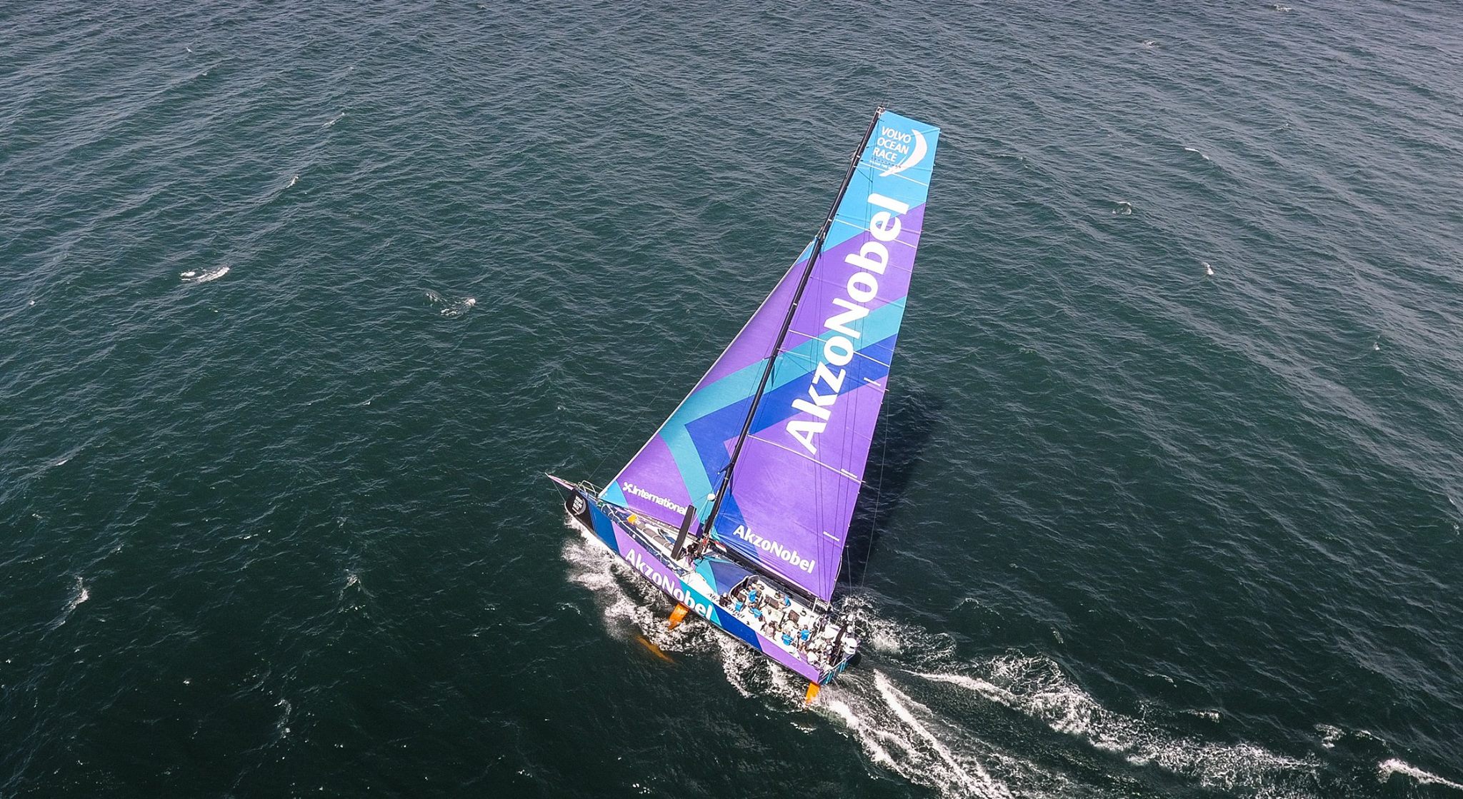 VOLVO RACER TEAM AKZO NOBEL GEDOOPT