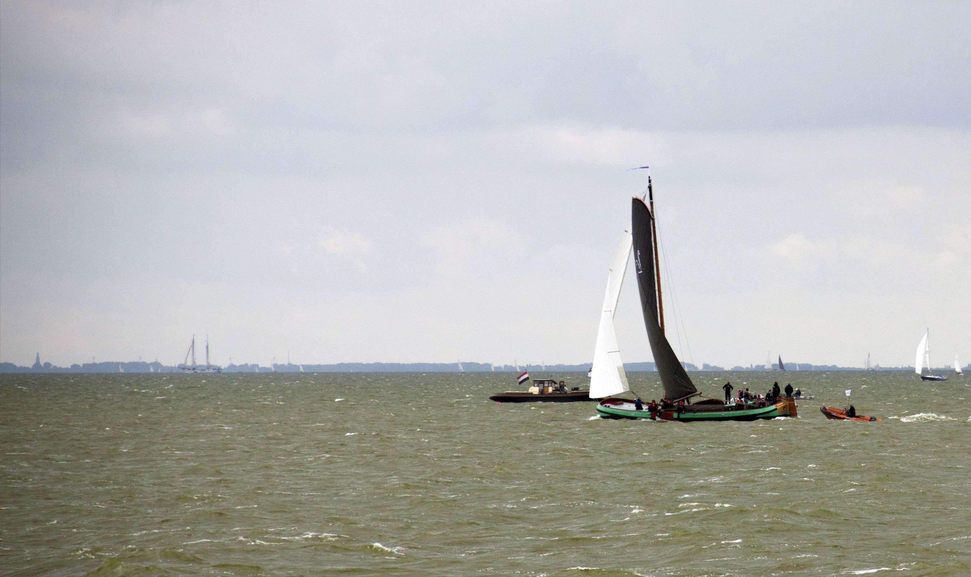 LANGWEER STAPT UIT SKS-COMPETITIE