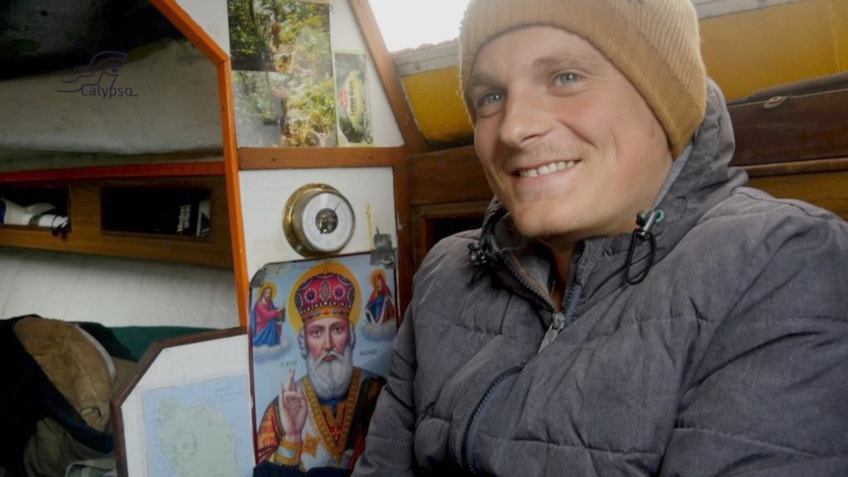 Christoph-Vougessis-in-zijn-Hurley-22ft-1024x576