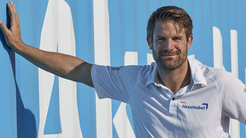 AKZO NOBEL: ONTSLAG SIMEON TIENPONT SERIEUZE KWESTIE