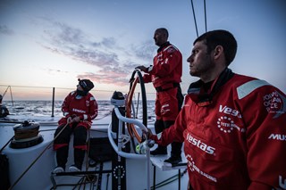 m105149_13-01-171027-veh-jsb-00015