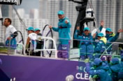 Akzo wint havenrace Hongkong