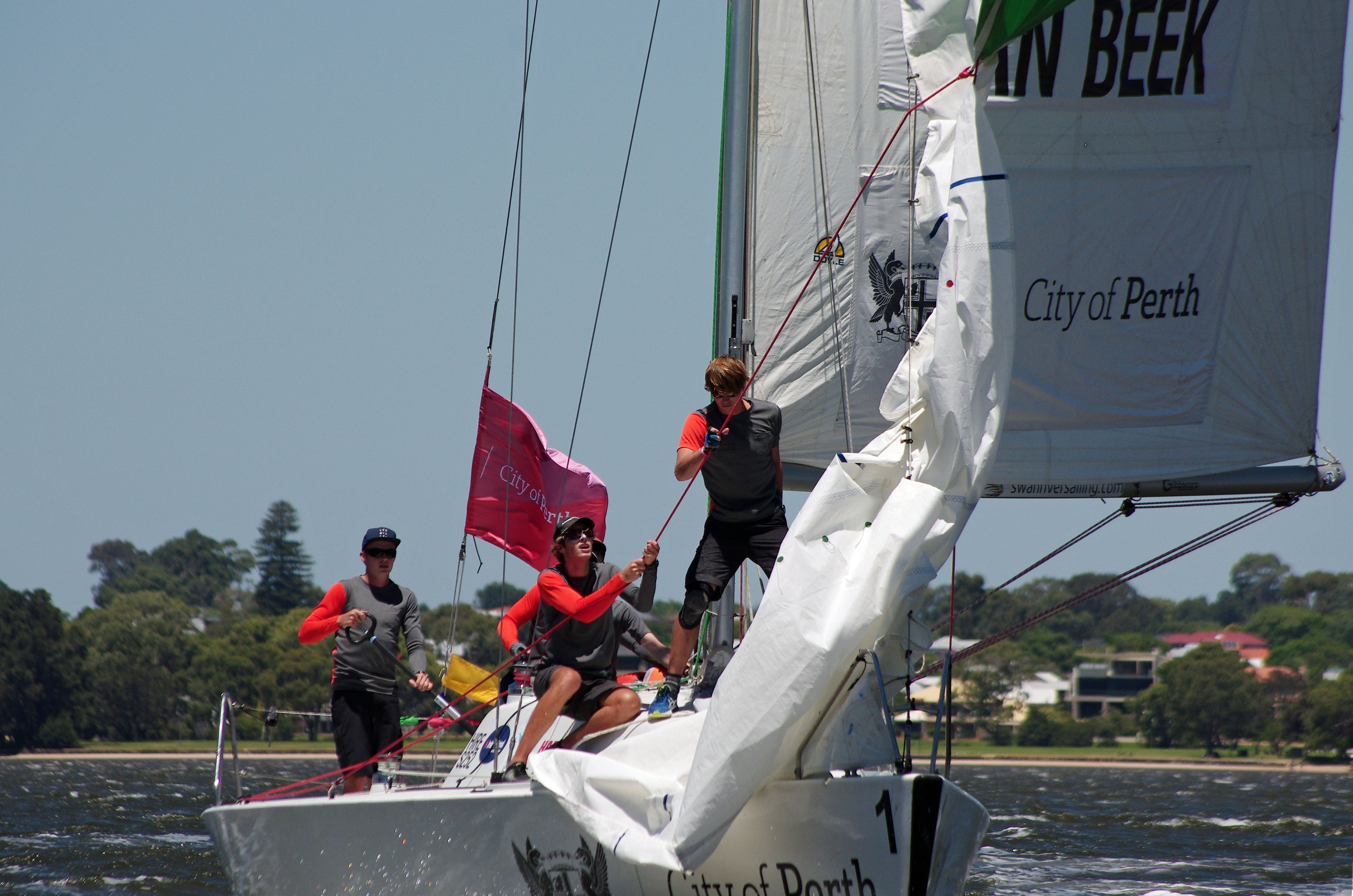 TEAM DUTCH WAVE MIST FINALES