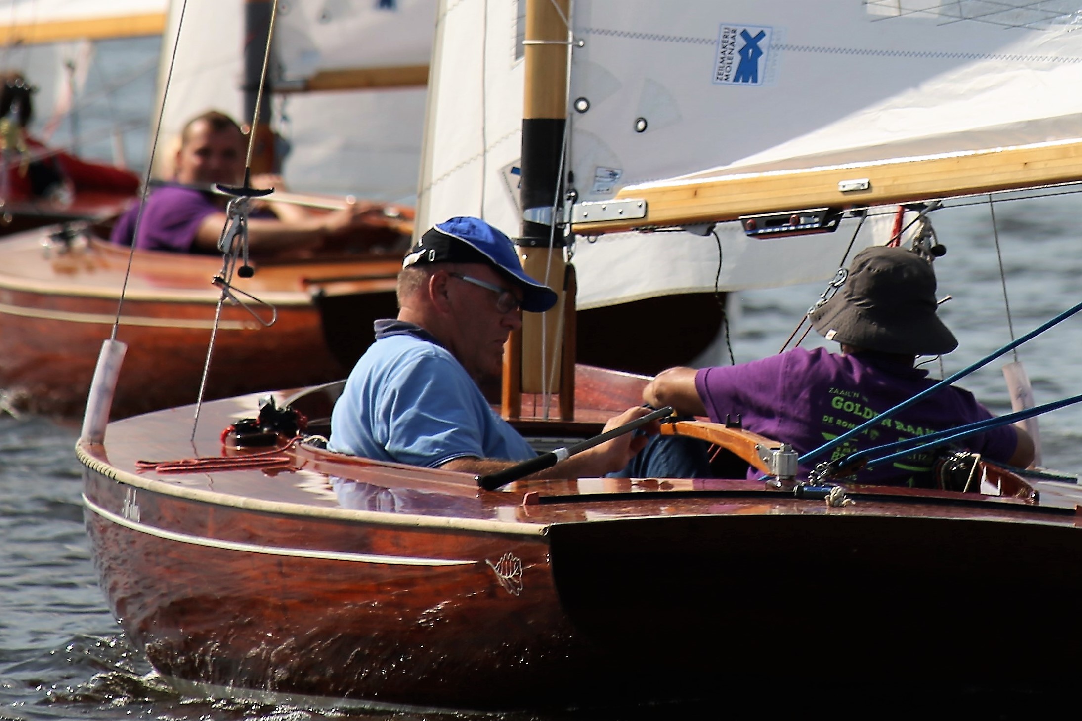 LEER ZEILEN OP SCHILDMEER