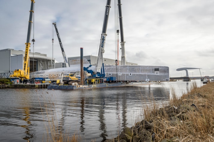 Royal_Huisman_PROJECT400__001a-byPrakArt