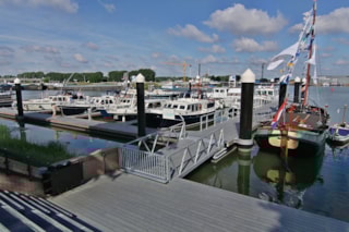 Passantenhaven-Maasbracht-02