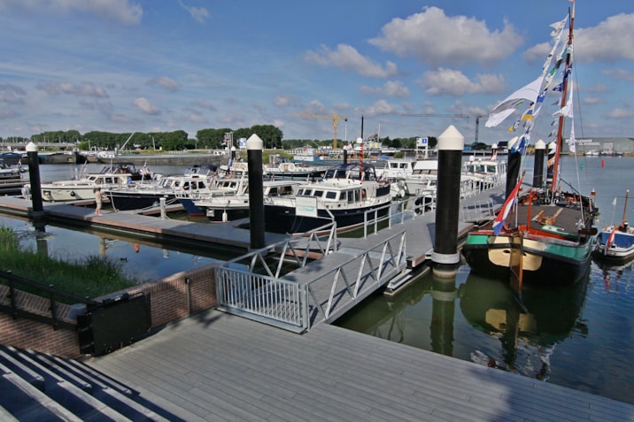 Passantenhaven-Maasbracht-02