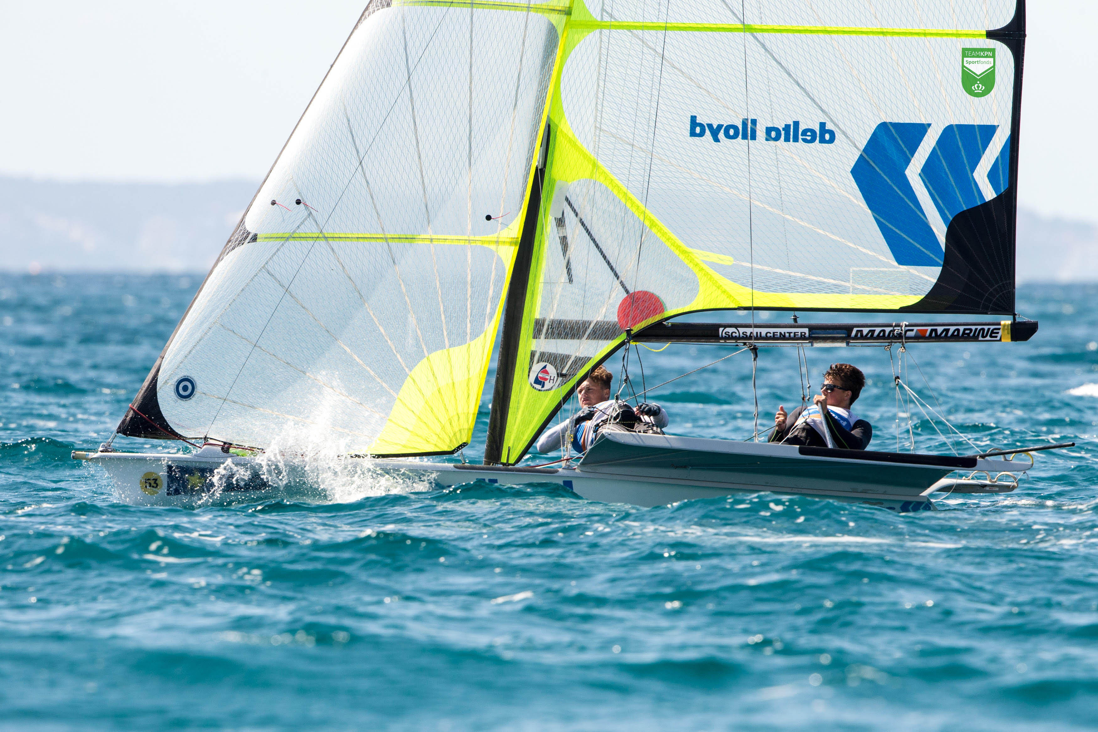 TEAM KPN SPORTFONDS STEUNT 49-ER ZEILERS