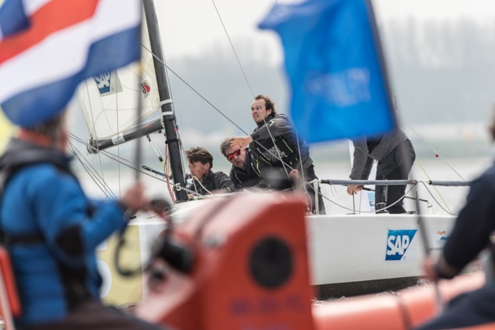 Actie op de baan - Fotograaf Jasper van Staveren - Eredivisiezeilen Almere 2018 - Speelronde 1-0513