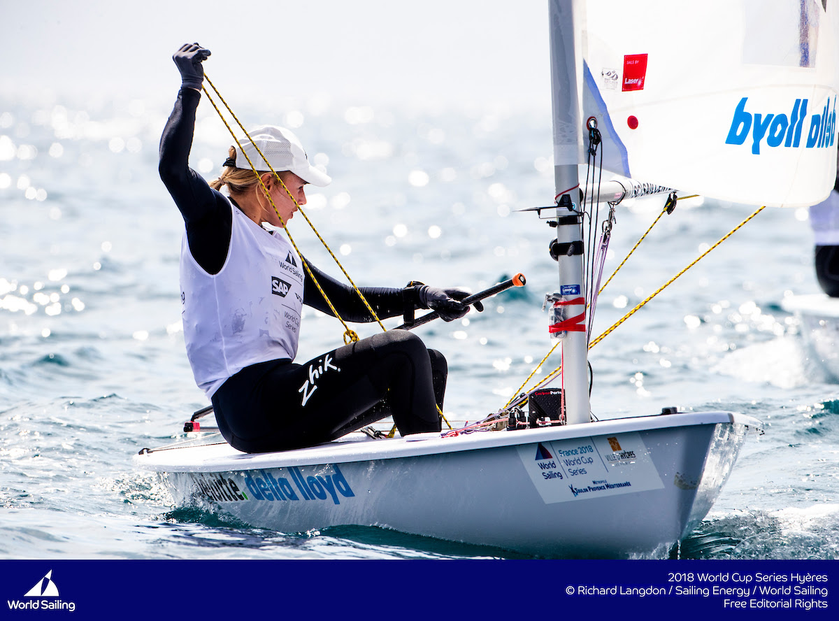 ORANJE-ZEILERS WISSELVALLIG IN HYERES