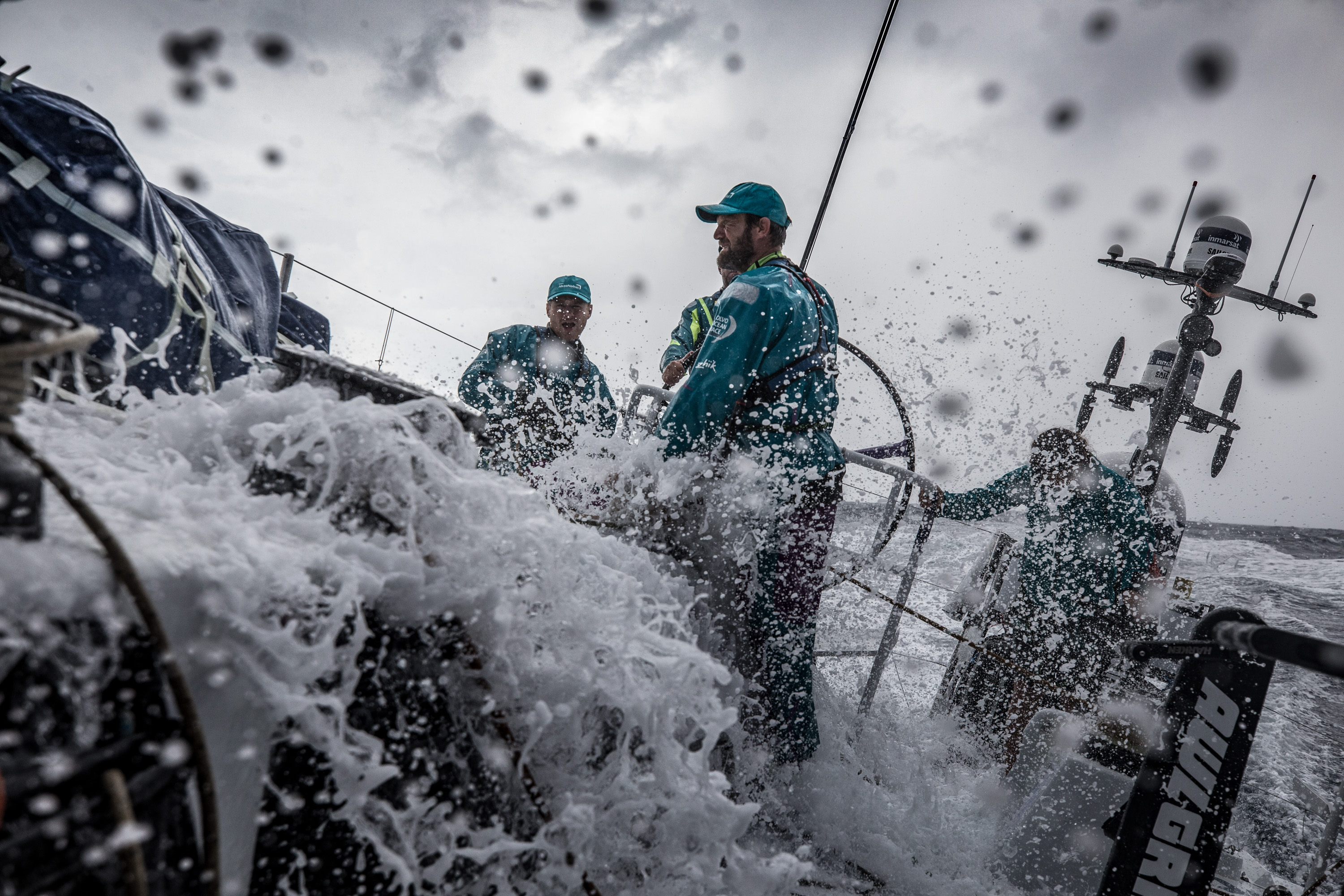 VERHITTE STRIJD IN OCEAN RACE LANGS BRAZILIAANSE OOSTKUST