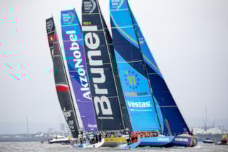 m119967_13-10-180608-jre-907-0128