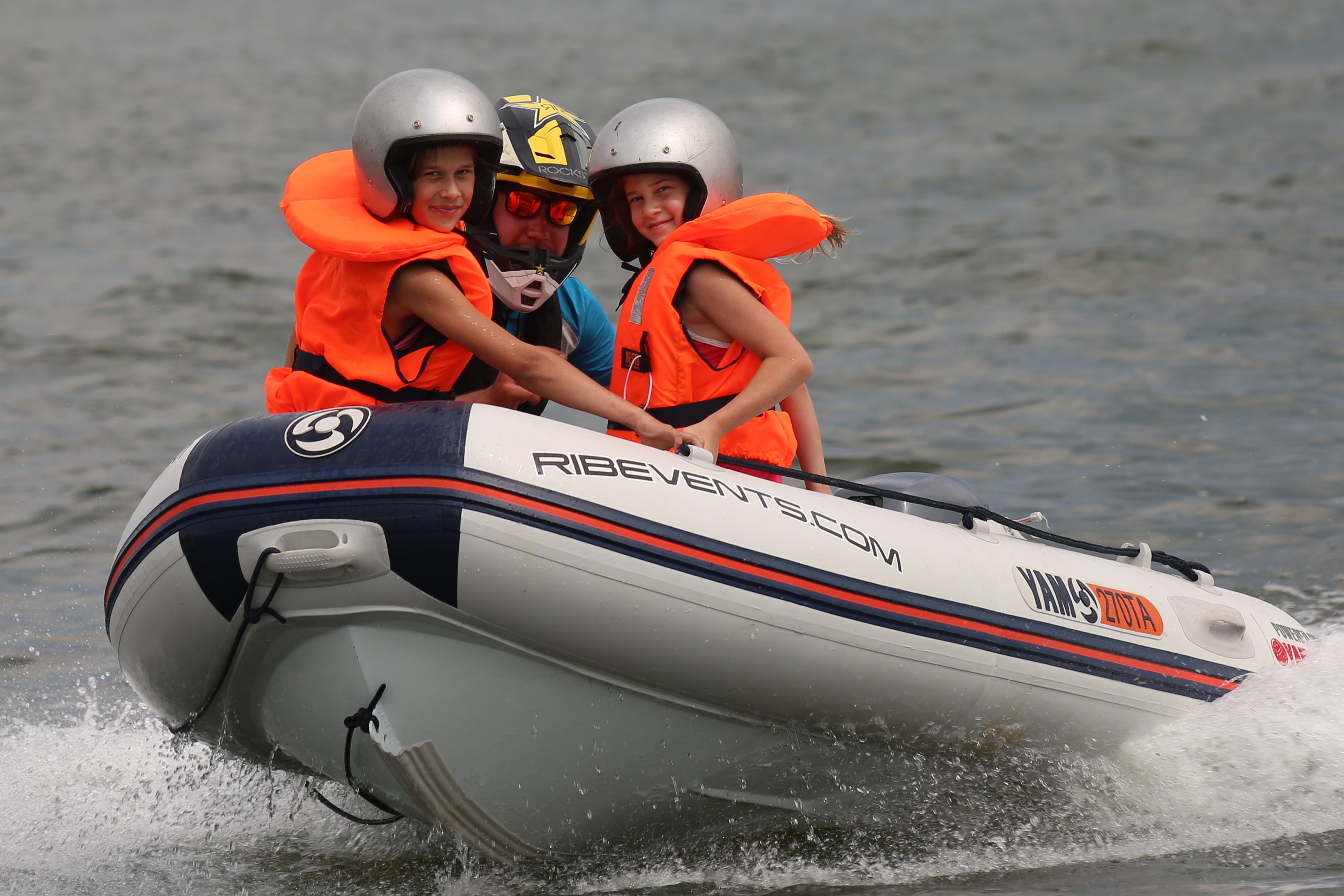 WATERSPORTBRANCHE VAART WEL BIJ ZOMERWEER