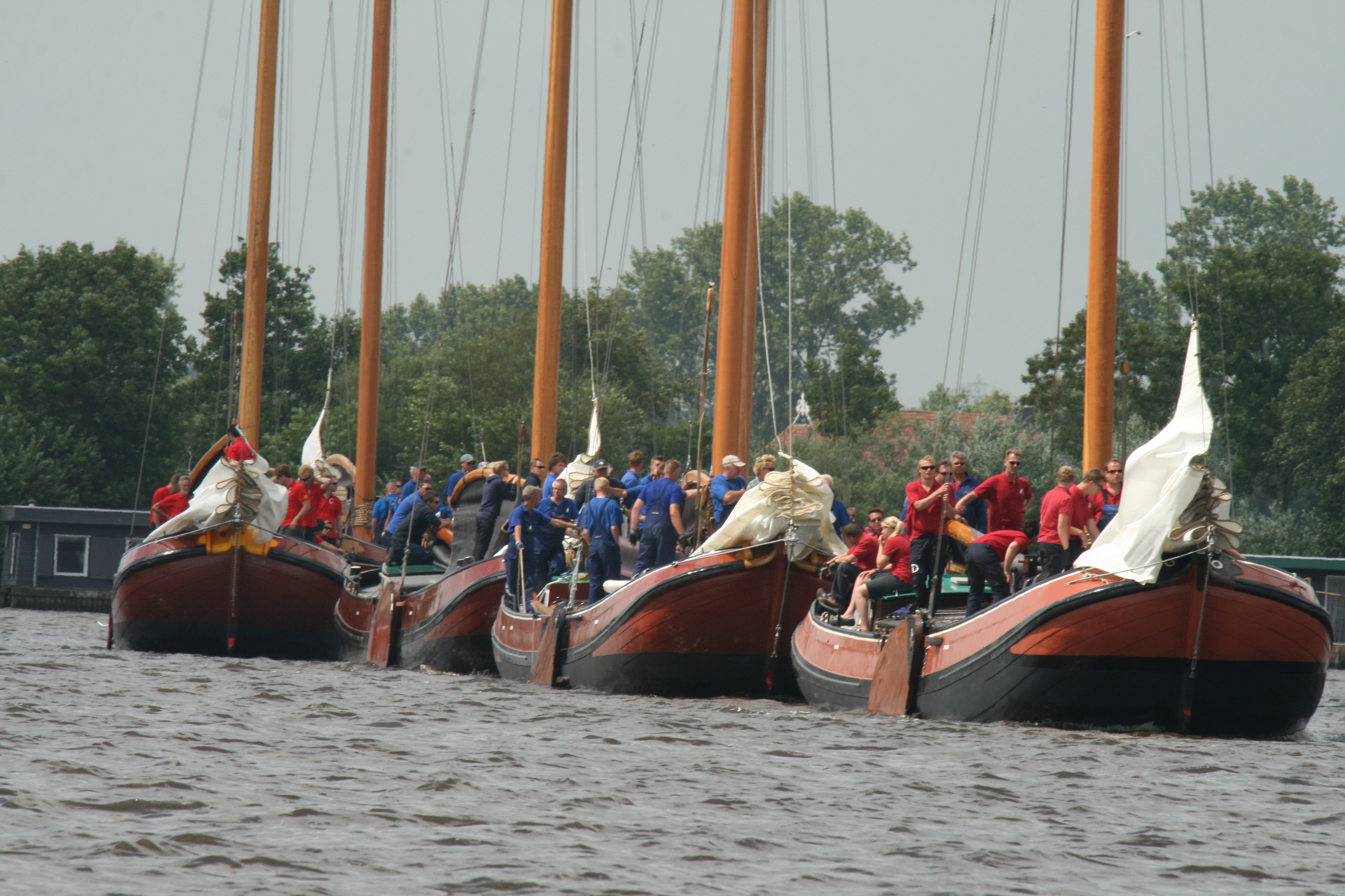 SKS-SKUTSJESILEN LIVE OP WATERSPORT-TV