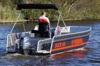Dock 650 yamaha 1