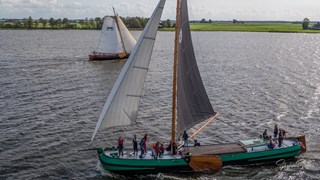 41925233_878356982367452_8512156960517259264_o