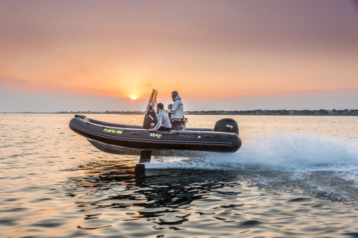 SEAir-Flying-RIB-1-&#169;-photo-Romain-Sandt-1200x800