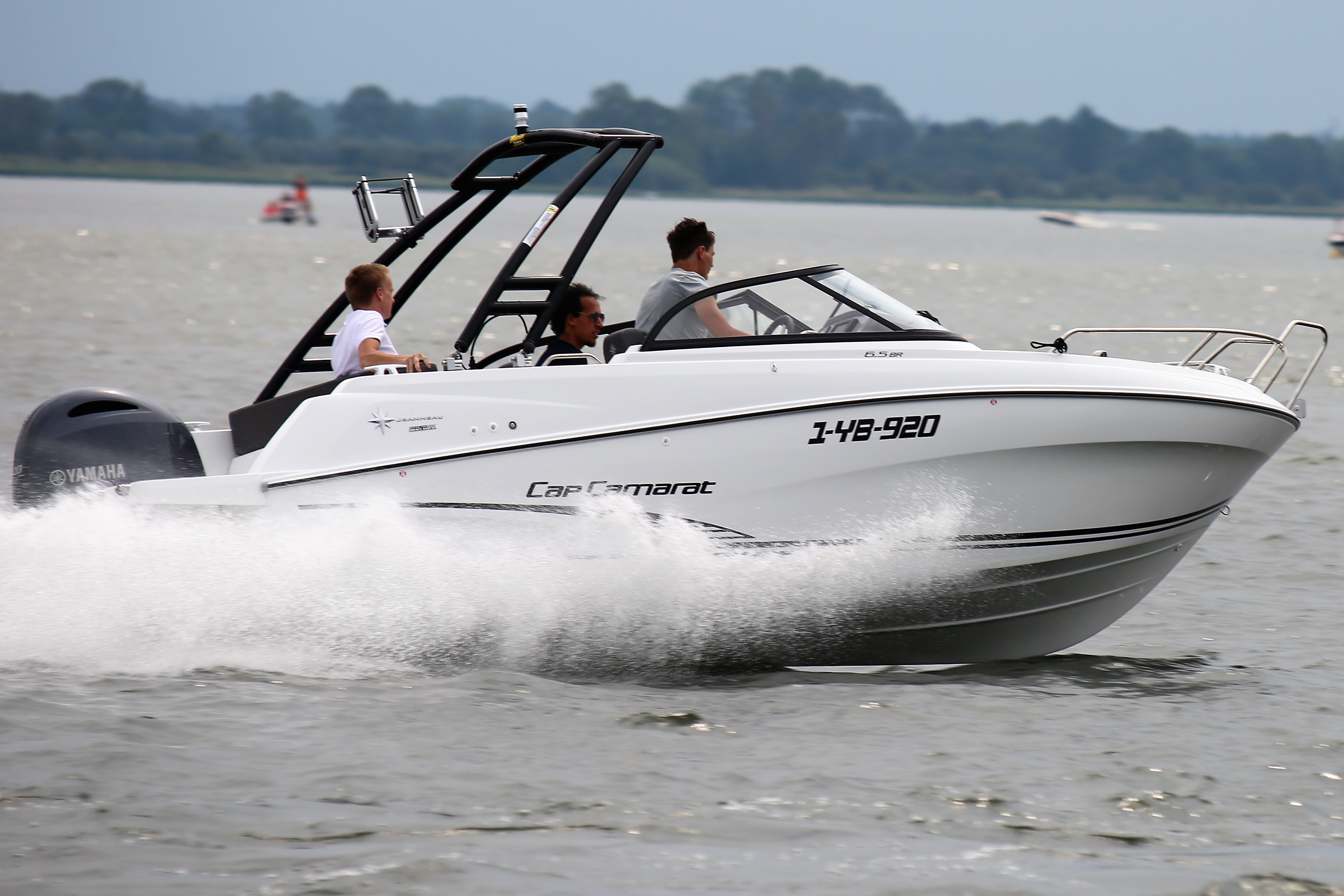 PROEF MET SNELVAREN OP BURGUMER MAR