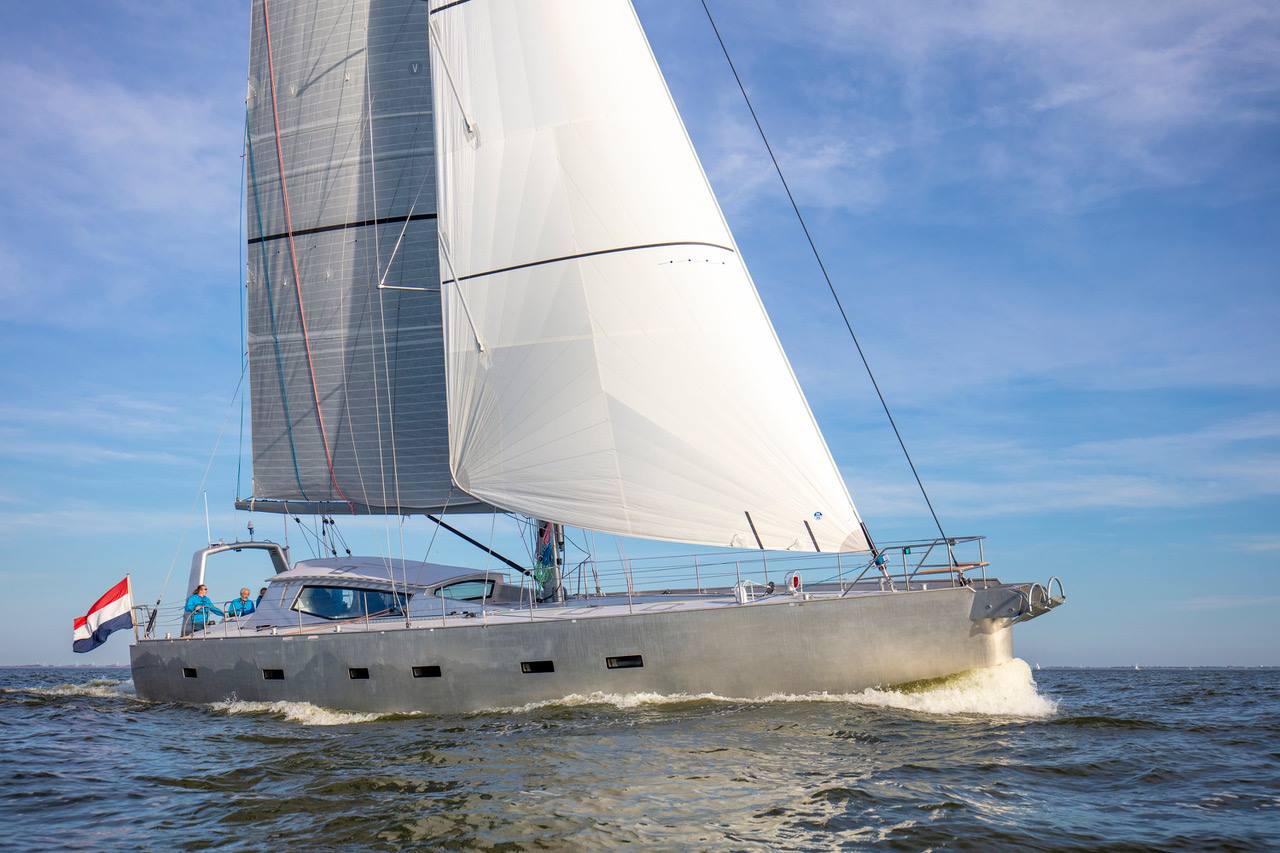 IJSGANGBESTENDIG ZEILJACHT QILAK 66