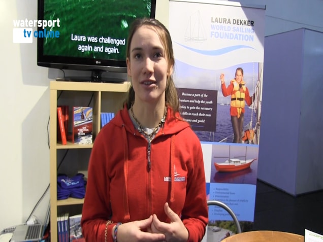 LAURA DEKKER OPNIEUW OP WERELDREIS