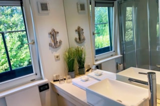 media_393_465446_w900_h600_crop