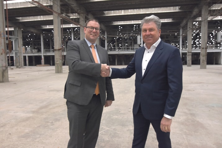 Persbericht Gemeente Zwijndrecht en Deen Shipping tekenen intentieverklaring voor herontwikkeling Loveld-terrein Fotograaf Cees Schilthuizen