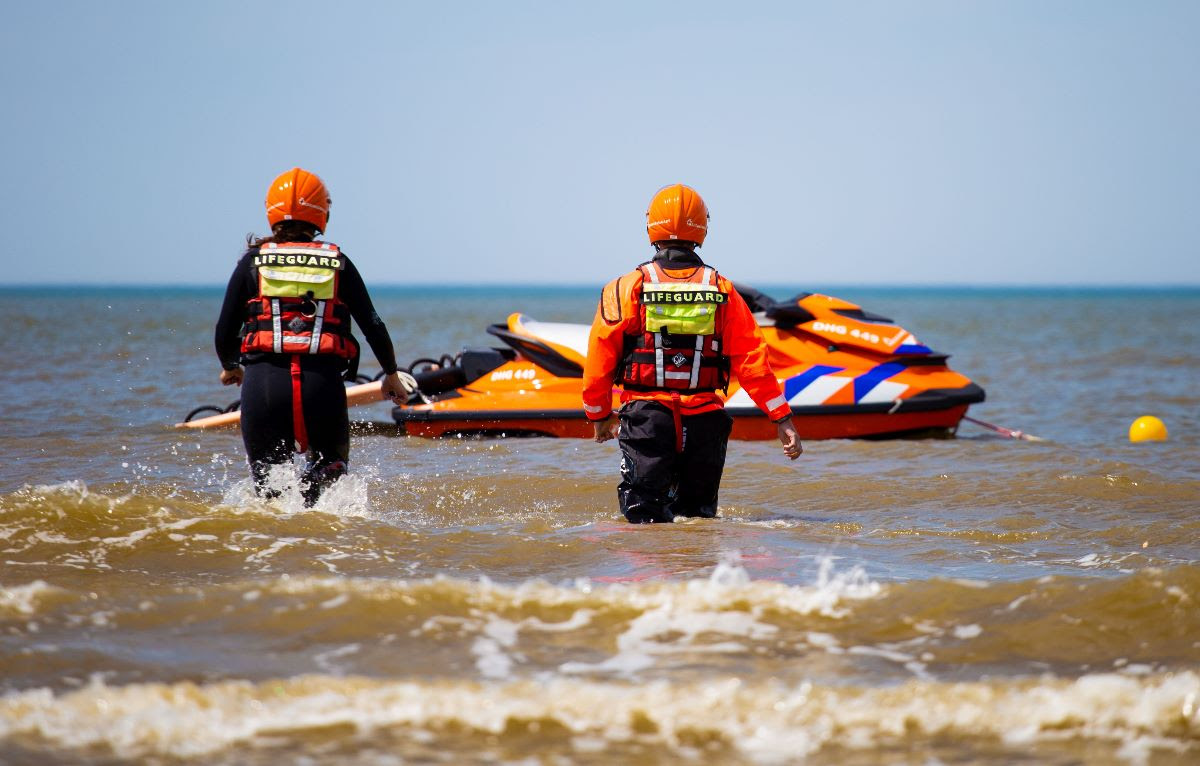 VEILIGHEID BIJ ZWEMMEN IN ZEE EN BINNENWATEREN VERDIENT MEER AANDACHT