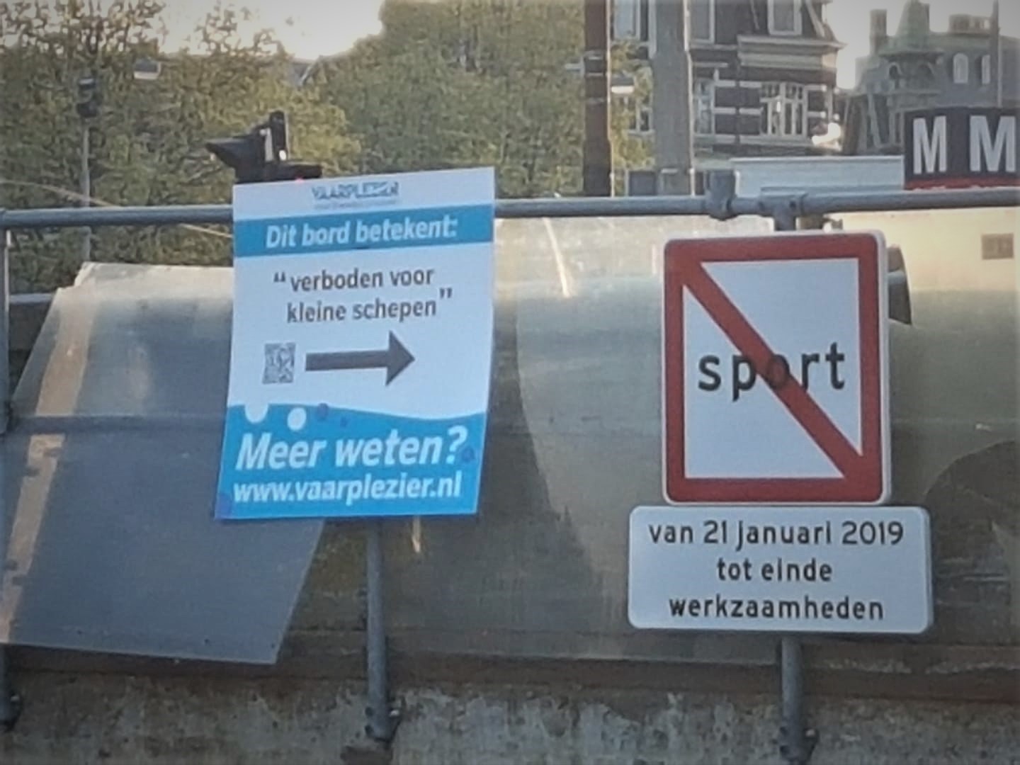 VAARPLEZIER IN AMSTERDAM