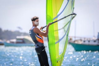 ce065fb1-fbd5-4d06-bab2-db5c0d535c96