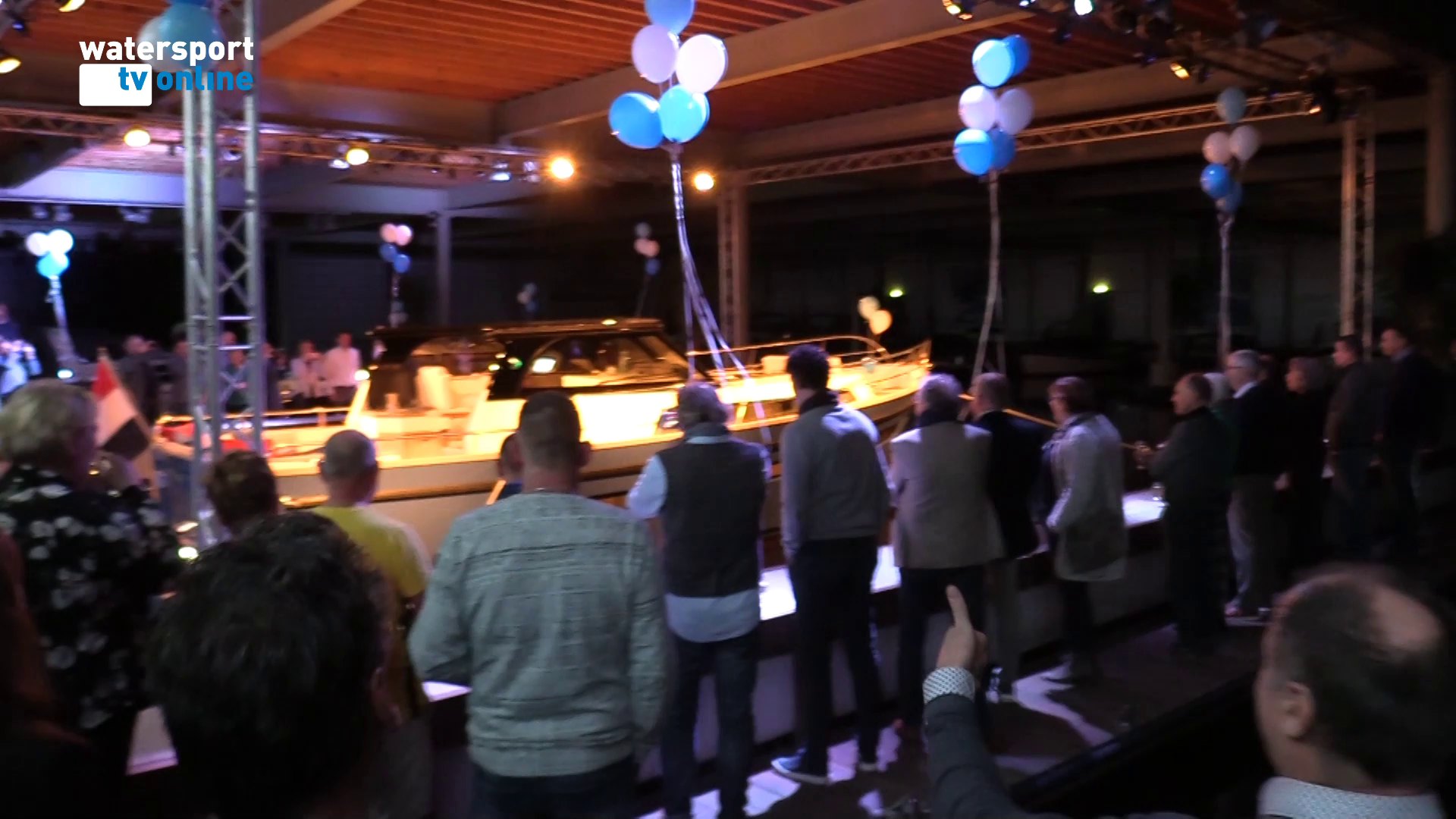 EMOTIONELE ONTHULLING ANTARIS X + video