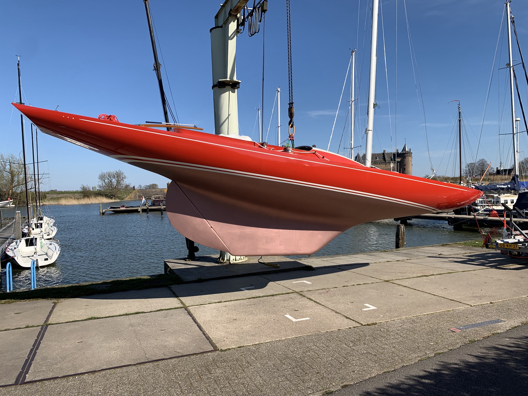 R0DE DRAAK ...(verkocht)