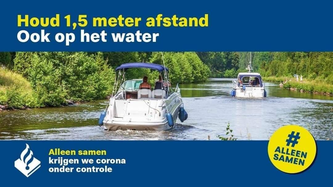 OOK OP HET WATER AFSTAND BEWAREN...