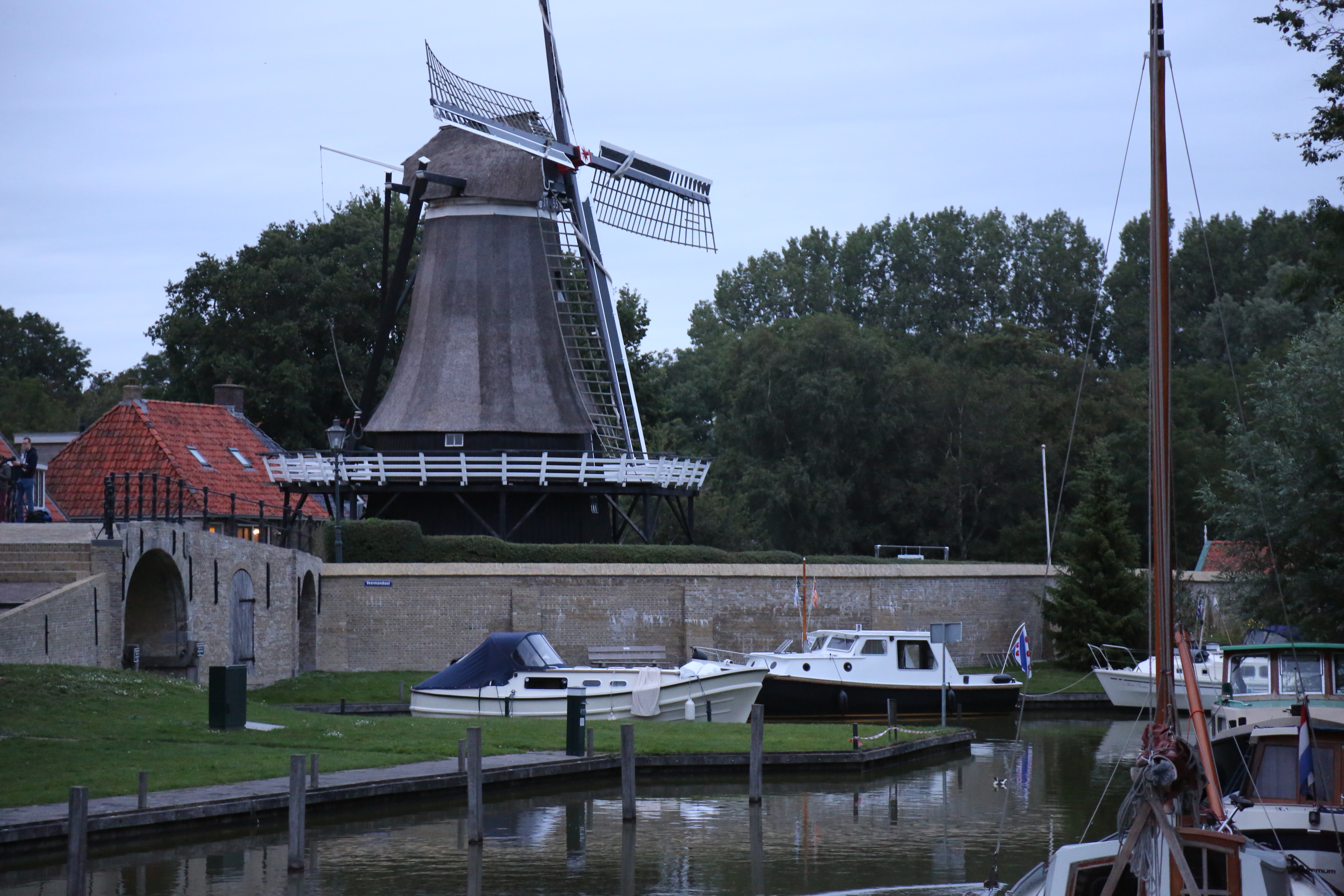 MET EEN BOOT OP VAKANTIE IN EIGEN LAND 