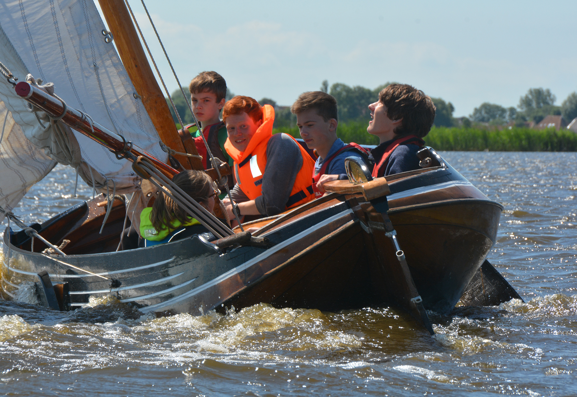 EXCLUSIEF GEZINSARRANGEMENT TJOTTERZEILEN