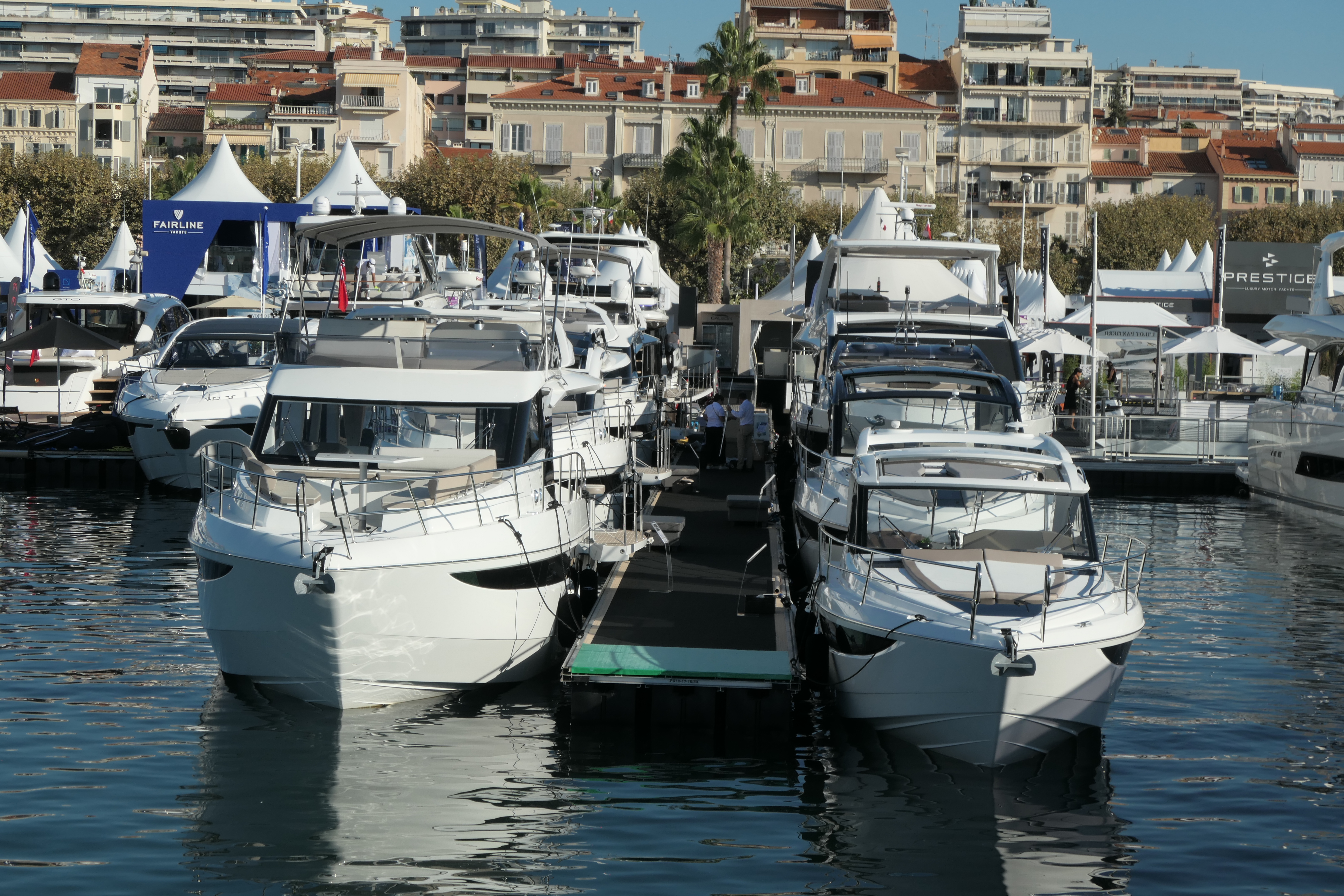 CANNES YACHTING FESTIVAL AFGEBLAZEN