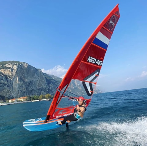 a433aead-d497-4c7d-a860-c2a5ae5412b0