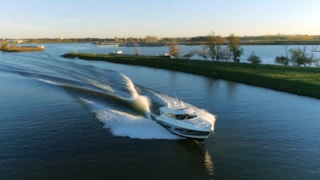 Boottest Riviera 4800 Best Boats