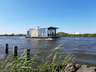 Houseboat Watersport-TV