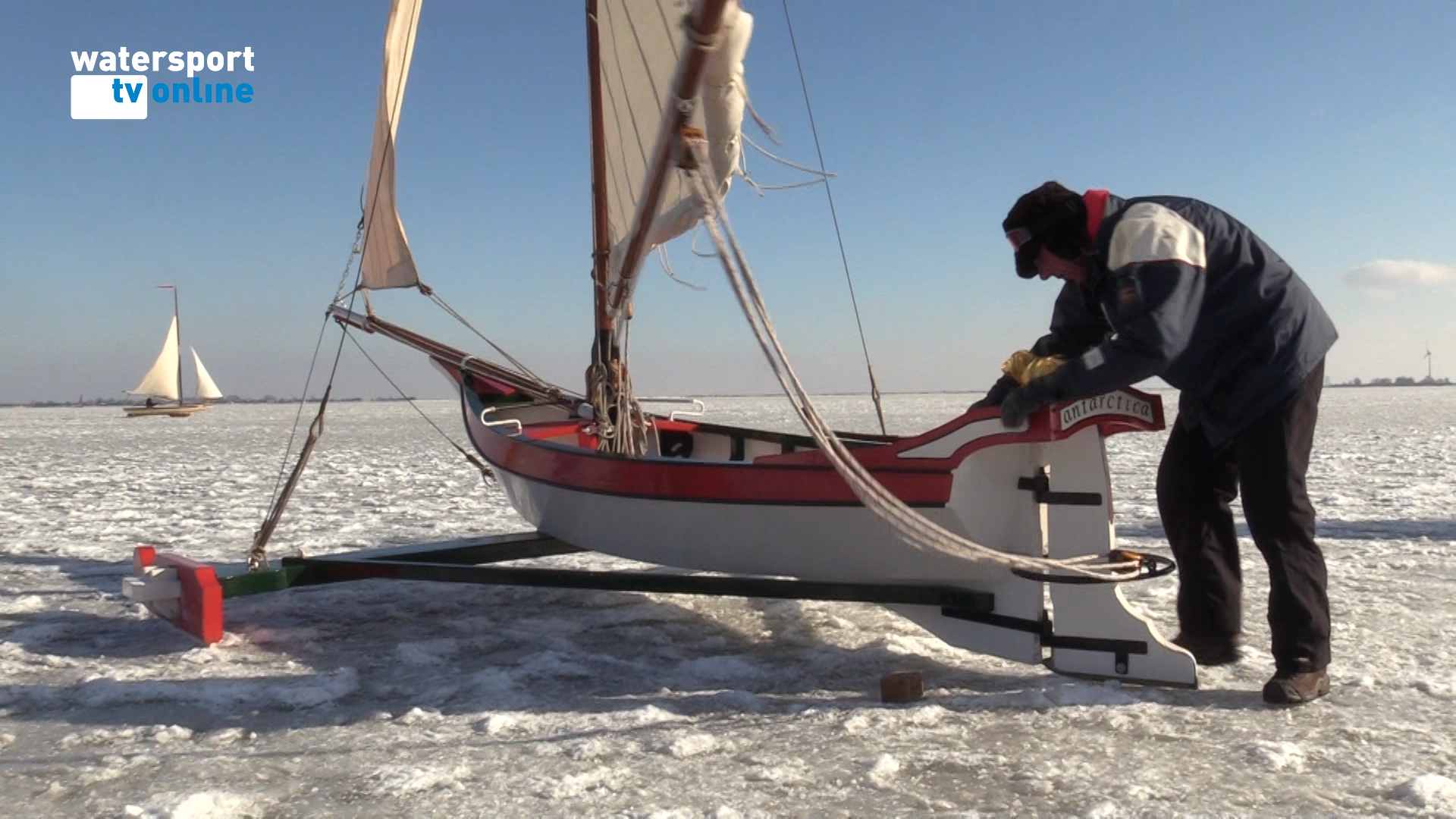 Ijszeilen op 'hobbelige' Gouwzee    (+video)