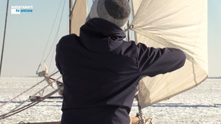 Regenboog ijszeiler crasht op Gouwzee.jpg 2