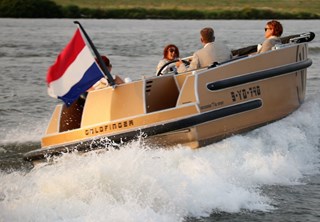 79c03662-b28c-4361-b298-2289c317a9c8_750