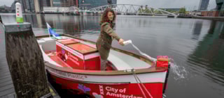 20210517-onthulling_plastic_smart_city_sloep_bij_nemo_-17-05-2021-rmw-34_richard_mouw_940