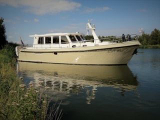 b302e0ad-e95d-4de8-9c23-c41c1c3f8320_750