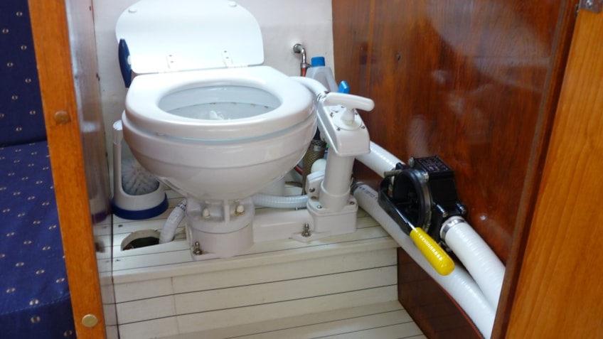 FBF9C9BC-B083-4D37-A989-AB2477044A3D