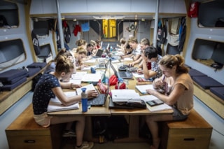 398C4F6A-B508-430D-ACDC-B7C935326953