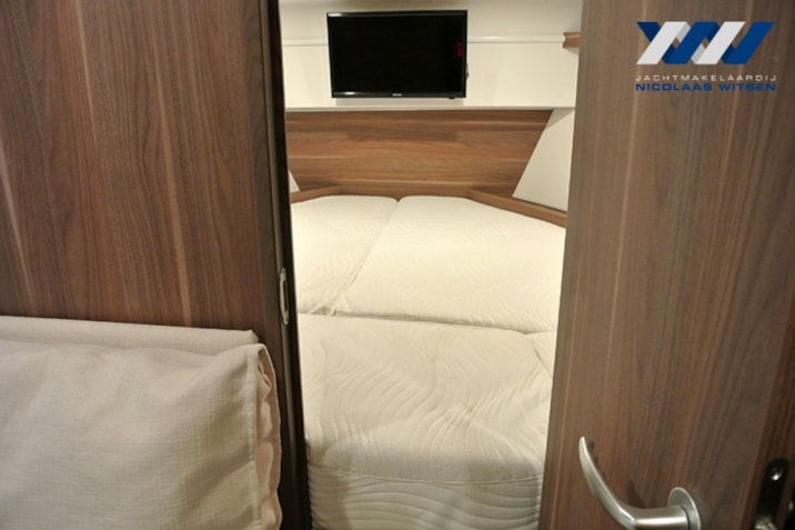 CB7C43D4-E5D9-4241-A497-6B030B5255D0