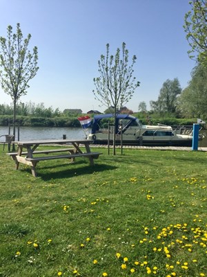 5BACC3B9-02BA-46C9-815C-58A7D4946703